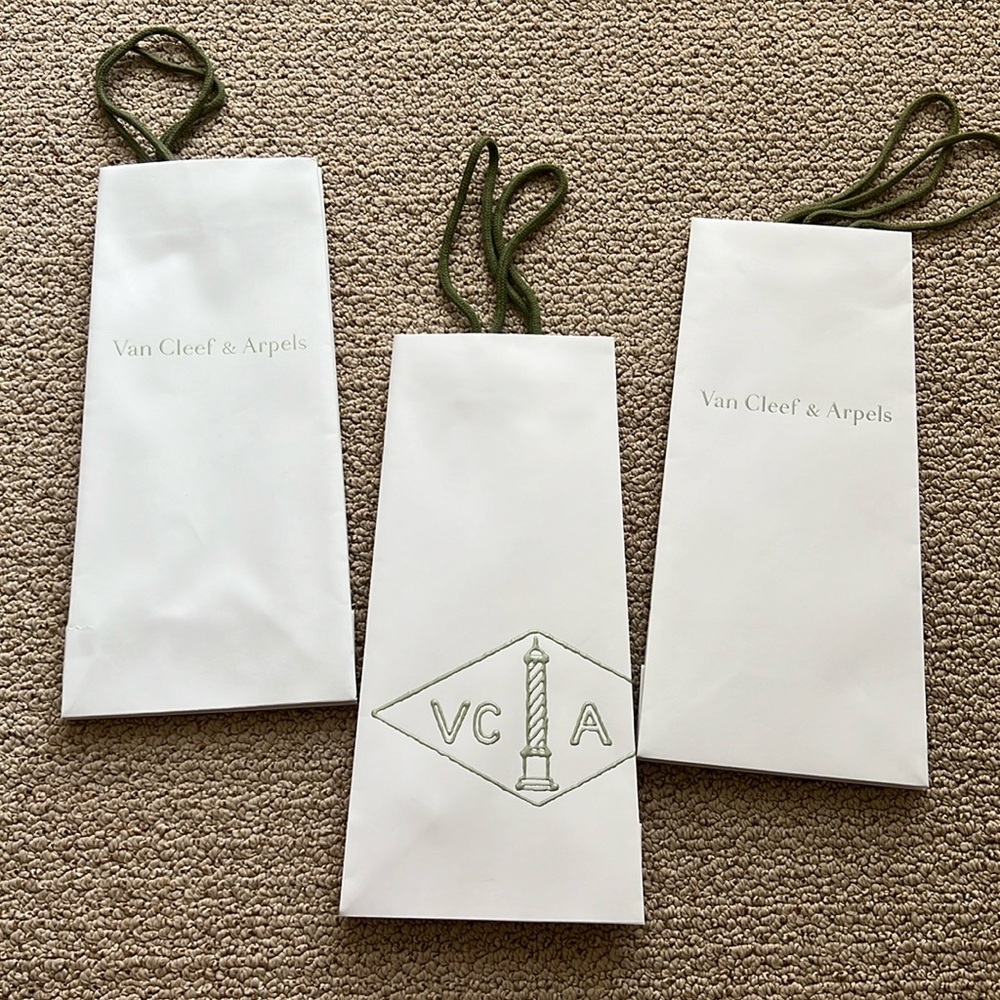 Set of 3 - VCA Van Cleef & Arpels shopping bag